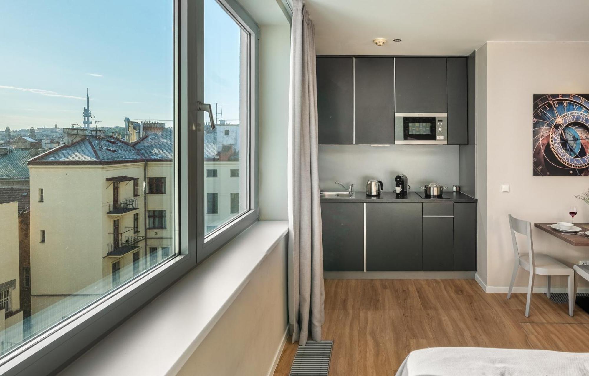 Vn17 Rooftop Suites By Adrez Prag Eksteriør billede